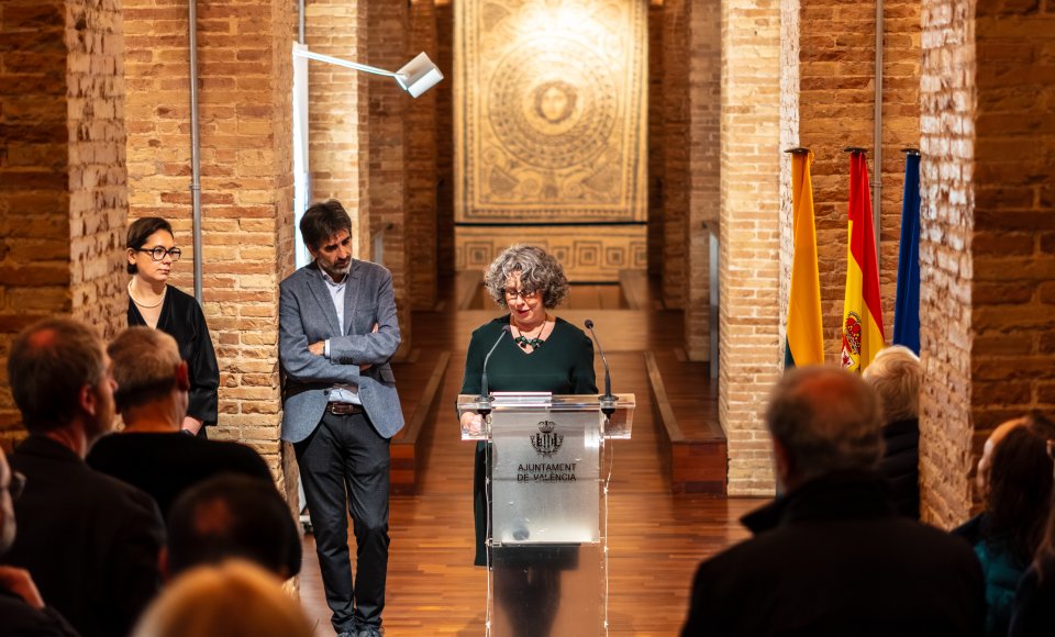 CON MOTIVO DEL DÍA DE LA RESTAURACIÓN DEL ESTADO DE LITUANIA, INAUGURADA EN VALENCIA LA EXPOSICIÓN "ARTE ÓPTICO EN LA TRADICIÓN TEXTIL DE LITUANIA"